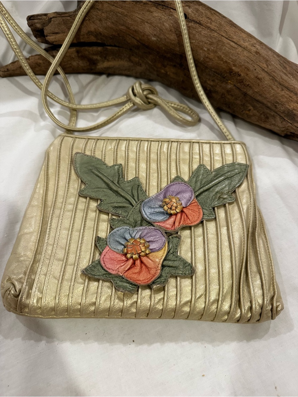 Elizabeth Olney pearlized leather Floral Appliqué Crossbody Bag - Women